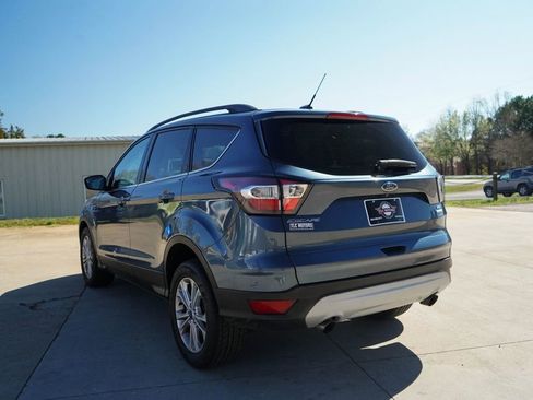 Used 2018 Ford Escape SE image 4