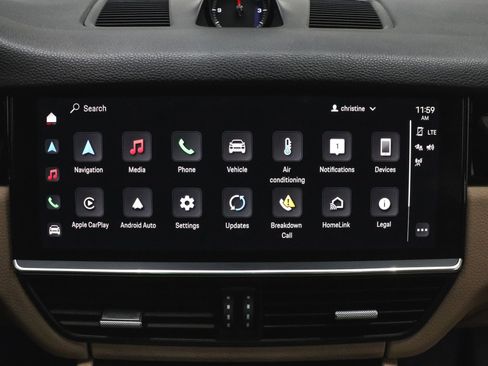 Used 2023 Porsche Cayenne Platinum Edition image 42