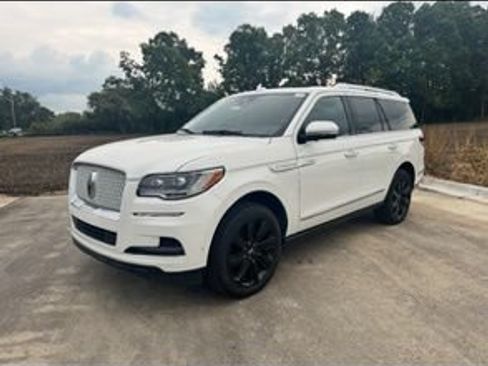 Used 2024 Lincoln Navigator Reserve AWD/4WD image 1