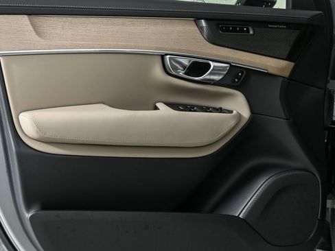 New 2026 Volvo XC90 B6 Plus w/ Protection Package Premier image 6