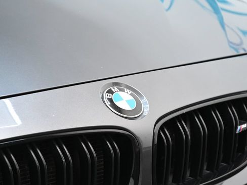 Used 2018 BMW M3 RWD image 10