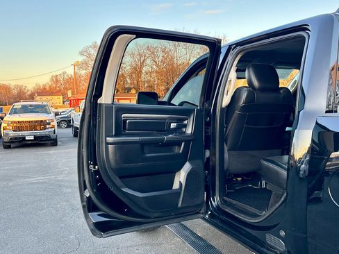 Used 2015 RAM 1500 Sport w/ Convenience Group image 18