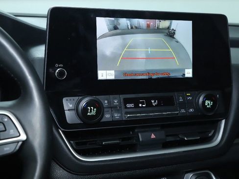 Used 2024 Toyota Grand Highlander XLE image 28