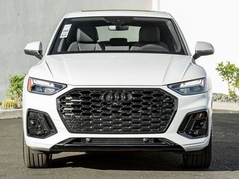 Used 2025 Audi Q5 2.0T Premium Plus w/ Premium Plus Package AWD/4WD image 3