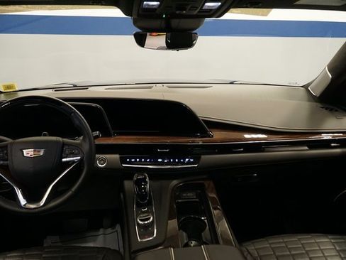 Used 2023 Cadillac Escalade ESV Sport Platinum w/ LPO, ONYX Package image 13