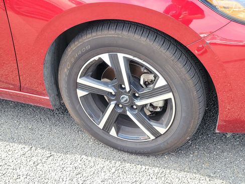 Used 2024 Nissan Sentra SV FWD image 3