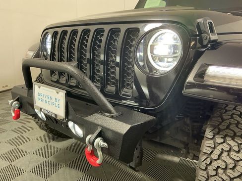 Used 2021 Jeep Gladiator Overland image 10