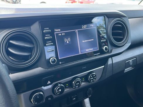 Used 2020 Toyota Tacoma SR w/ SR Convenience Package AWD/4WD image 17