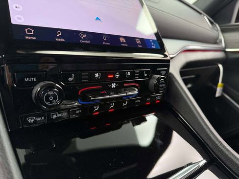 New 2025 Jeep Grand Cherokee L Overland w/ Trailer Tow Package image 33