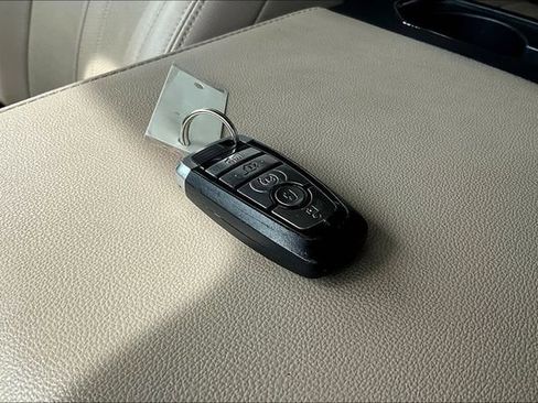 Used 2024 Ford Expedition Limited AWD/4WD image 36
