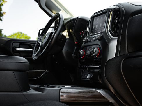 Used 2021 Chevrolet Silverado 1500 LT Trail Boss w/ Bed Protection Package image 33