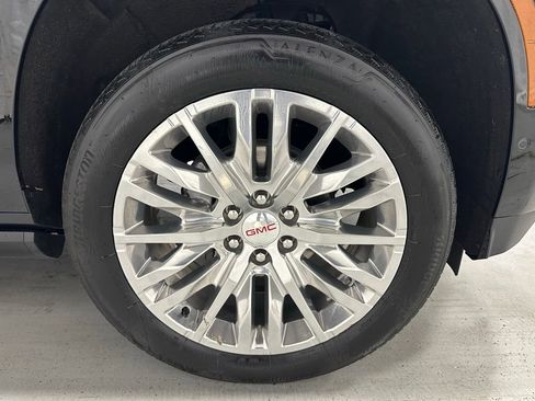 Used 2025 GMC Yukon XL Denali w/ Sun & Power Step Package AWD/4WD image 61
