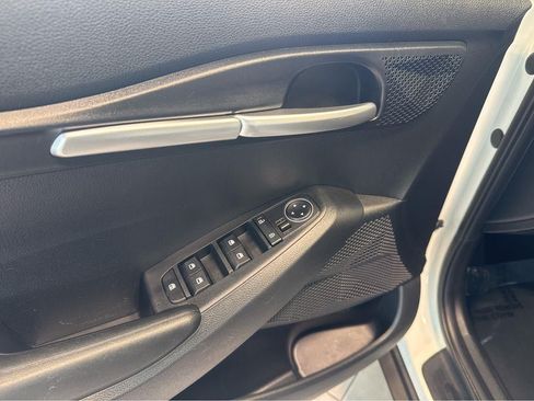 Used 2026 Kia Seltos LX AWD/4WD image 18