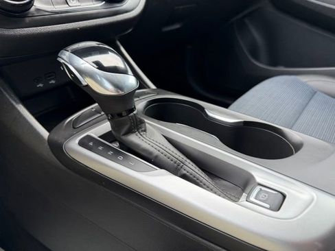 Used 2025 Buick Envista Preferred FWD image 24