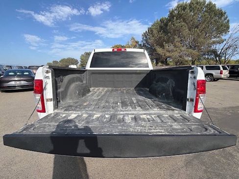 Used 2022 RAM 2500 Tradesman w/ Chrome Appearance Group AWD/4WD image 9