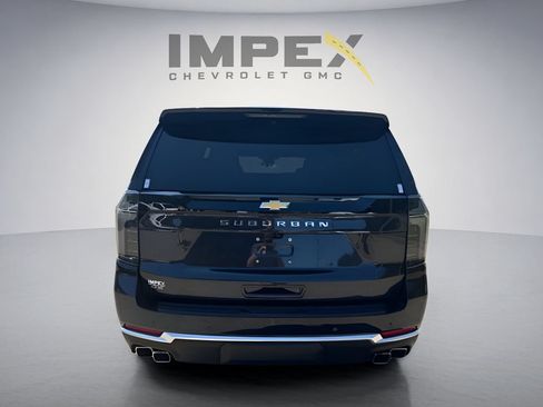 Used 2026 Chevrolet Suburban High Country RWD image 4