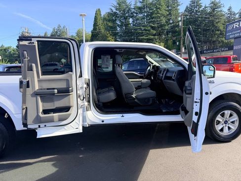 Used 2016 Ford F150 XLT w/ Max Trailer Tow Package AWD/4WD image 27