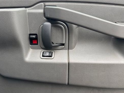 Used 2023 GMC Savana 2500 w/ Driver Convenience Package image 19