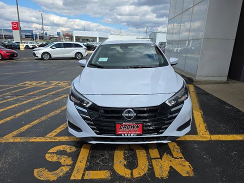 Used 2025 Nissan Versa SV w/ Trunk Package FWD image 8