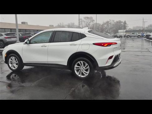 Certified 2024 Buick Envista Preferred w/ Convenience I Package image 6