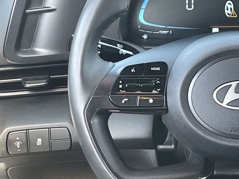 Certified 2025 Hyundai Elantra Sport FWD image 21