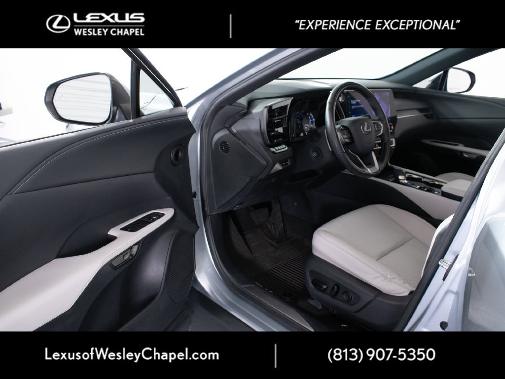 Used 2023 Lexus RX 350h w/ Accessory Package (Z1) AWD/4WD image 15
