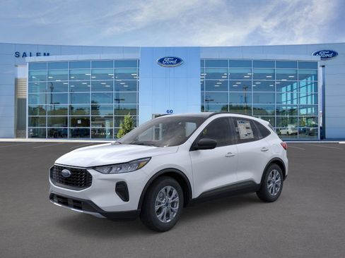New 2025 Ford Escape Active w/ Active Premium Tech Pack image 2