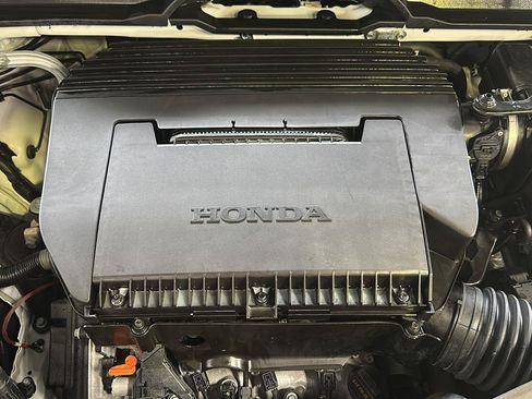 Used 2025 Honda Pilot TrailSport image 8