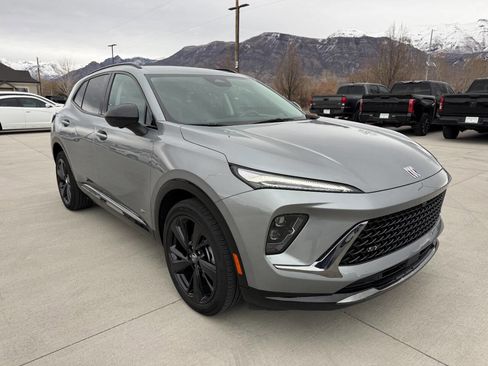 Used 2025 Buick Envision Sport Touring image 9