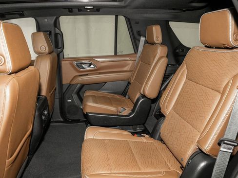 Used 2023 Chevrolet Tahoe High Country w/ Premium Package 2 image 9