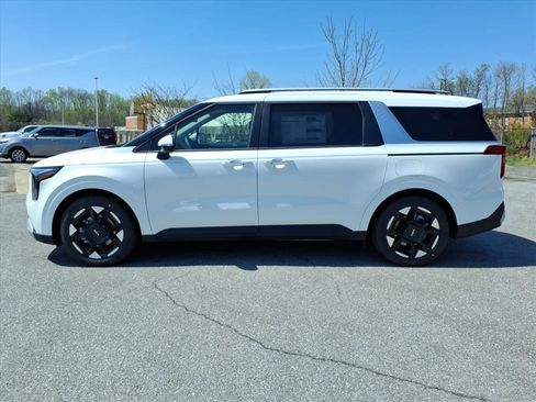 New 2026 Kia Carnival EX image 7