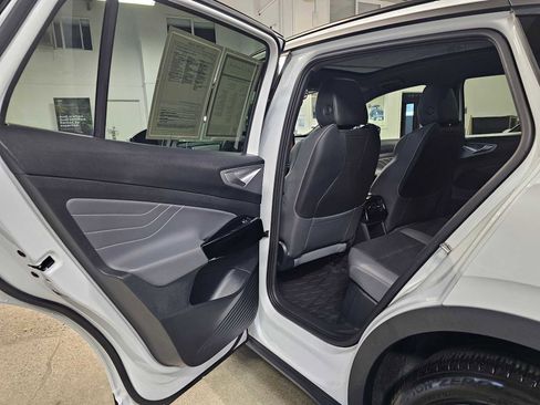 Used 2023 Volkswagen ID.4 Pro S image 15