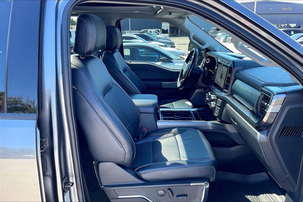 Used 2023 Ford F250 Lariat w/ Lariat Ultimate Package AWD/4WD image 9