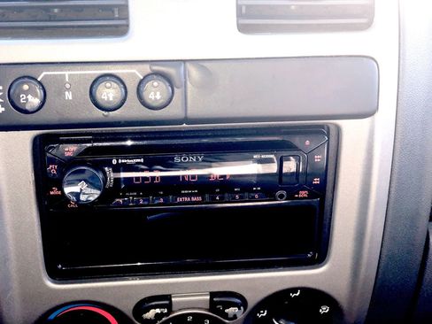 Used 2004 Chevrolet Colorado LS w/ Power Convenience Package image 19