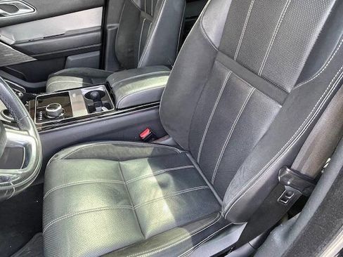 Used 2018 Land Rover Range Rover Velar R-Dynamic SE image 19