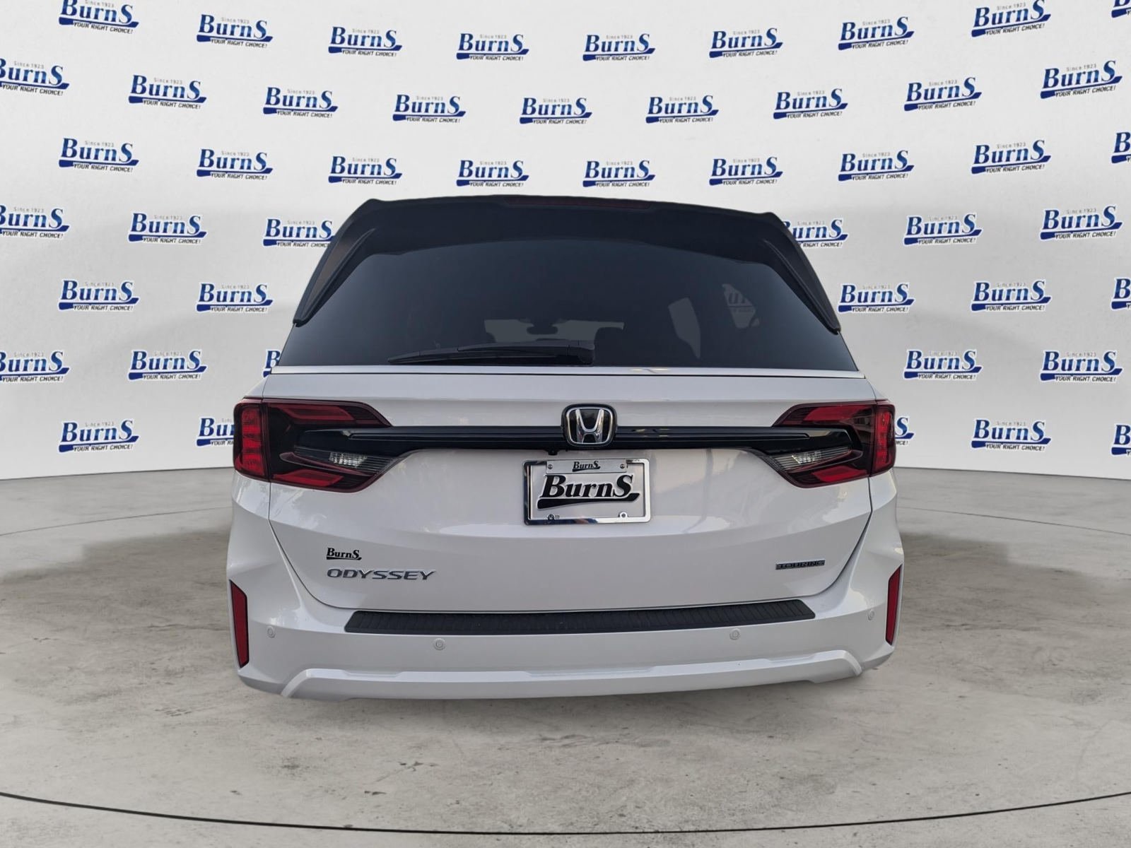 New 2027 Honda Odyssey Touring image 4