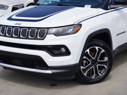Used 2022 Jeep Compass Limited w/ Mopar Graphics Package AWD/4WD image 6