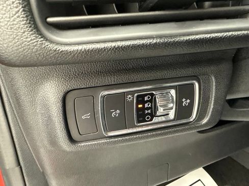 Used 2022 Lincoln Corsair AWD w/ Premium Package image 20