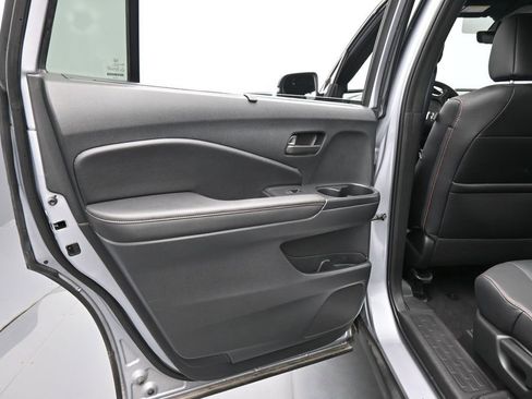 Used 2022 Honda Passport TrailSport image 25