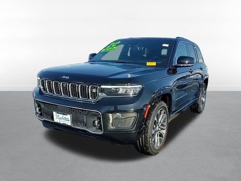 Used 2022 Jeep Grand Cherokee Overland w/ Adv Protech Group III image 11