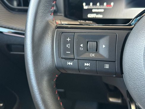 Used 2025 Nissan Kicks SR FWD image 30