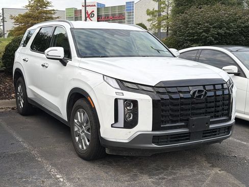 Used 2025 Hyundai Palisade SEL FWD image 3