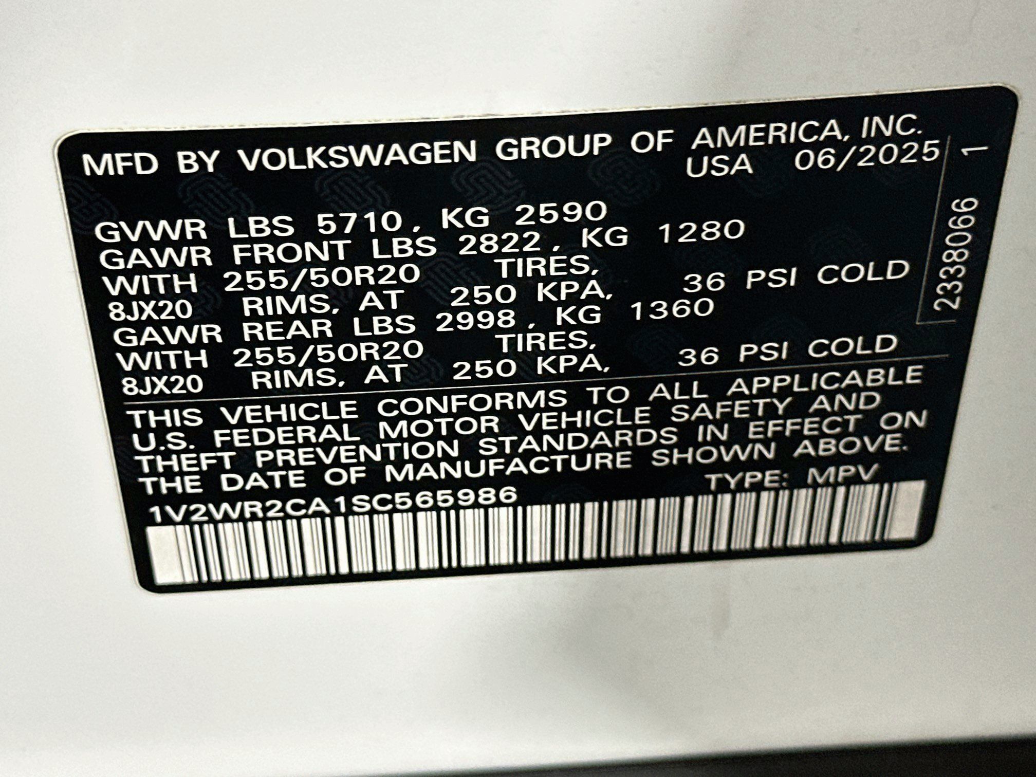 Used 2025 Volkswagen Atlas SE FWD image 12