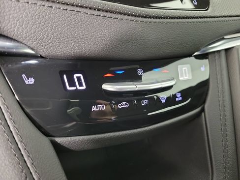 Certified 2025 Cadillac XT5 Luxury FWD image 27