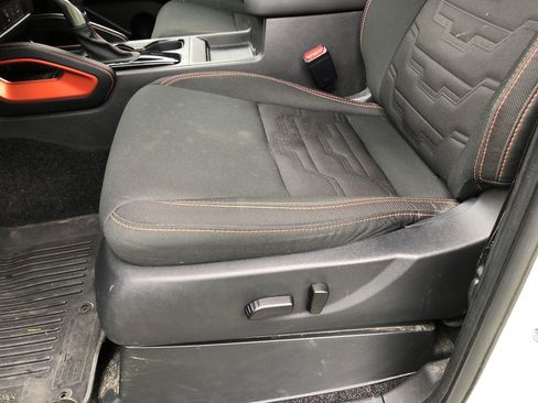 Used 2024 Nissan Frontier PRO-4X w/ Technology Package image 14