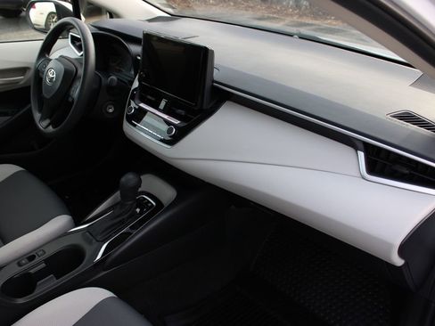 Used 2024 Toyota Corolla LE image 44