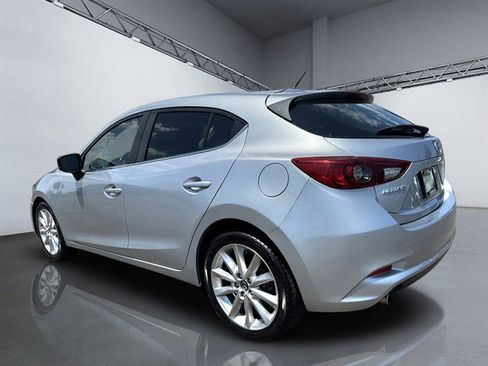 Used 2017 MAZDA MAZDA3 Touring FWD image 5