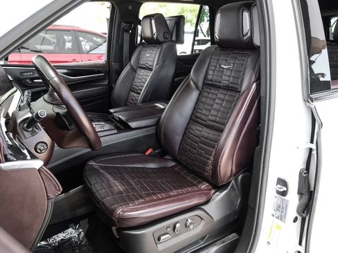 Used 2023 Cadillac Escalade Sport Platinum RWD image 31