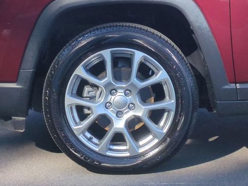Used 2022 Jeep Compass Latitude AWD/4WD image 19