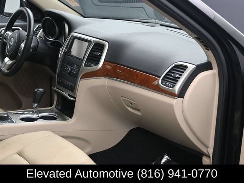 Used 2013 Jeep Grand Cherokee Limited w/ Mopar Chrome Edition Group AWD/4WD image 6